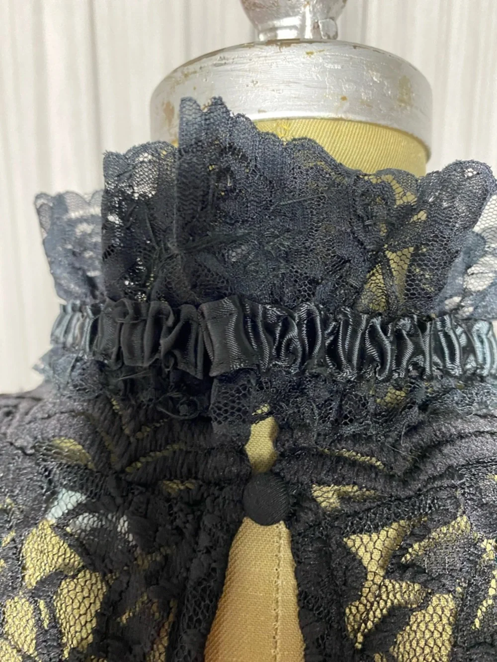 Contemporaine for Simons Black Floral Lace Stretchy Mock Neck Women's Top 2XL - Picture 4 of 8
